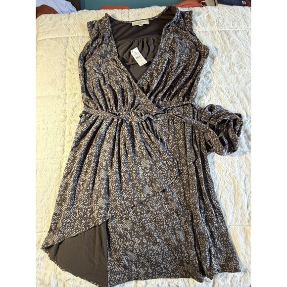 LOFT Dresses & Skirts - Ann Taylor Loft M Brown V-neck Dress‎ Casual High Waist NWT